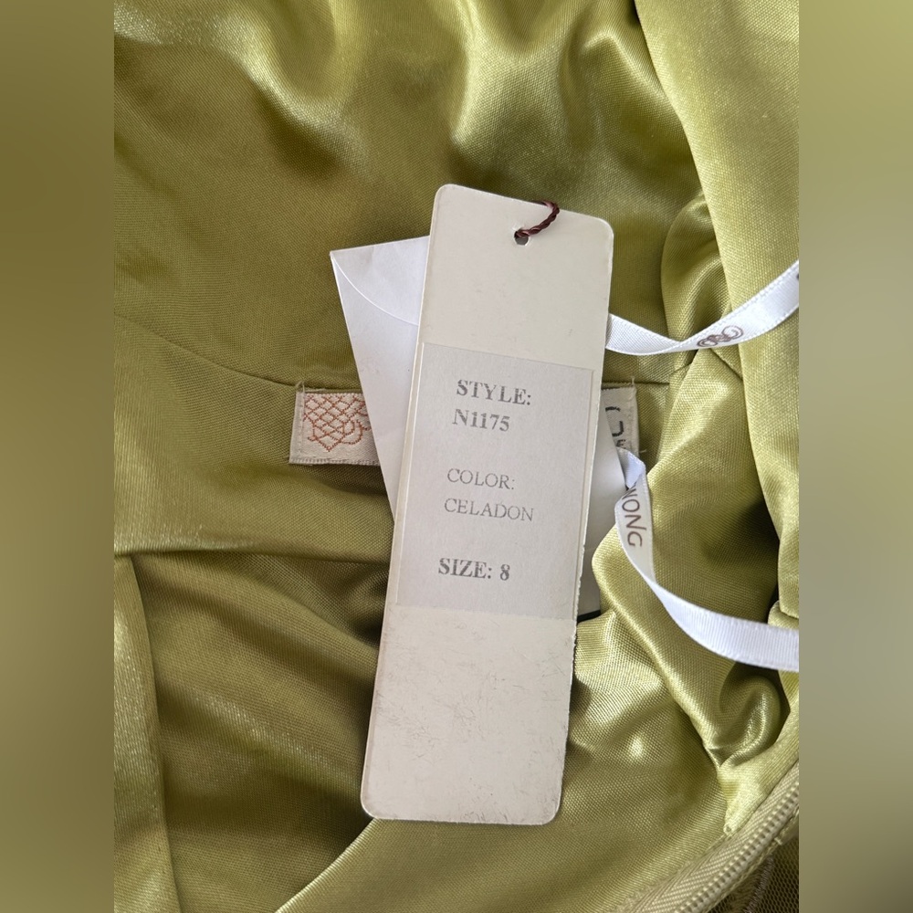 NWT Sue Wong One-Shoulder Celadon Floral Dress - Picture 11 of 12